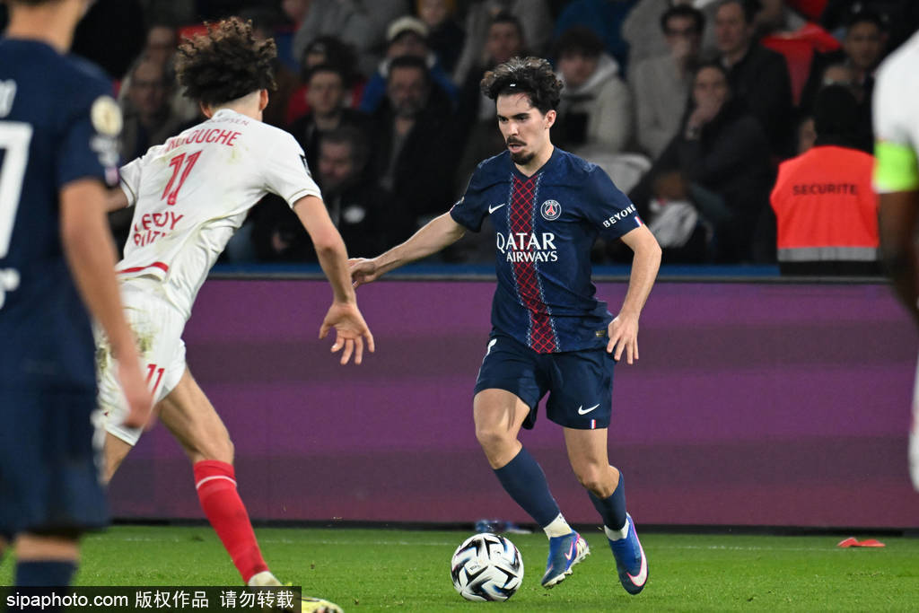 硬刚!朗斯拒为巴黎踢利物浦而延期:法甲沦为部分球队的工具